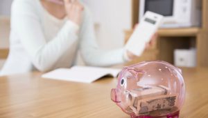 40代のシングルマザーが賢く貯金を増やすための9つの方法