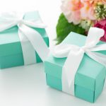 パパ活のプレゼントには贈与税が発生する！？注意しておきたい金額とは