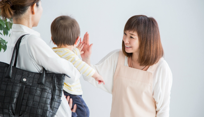 保育園に子どもを預ける